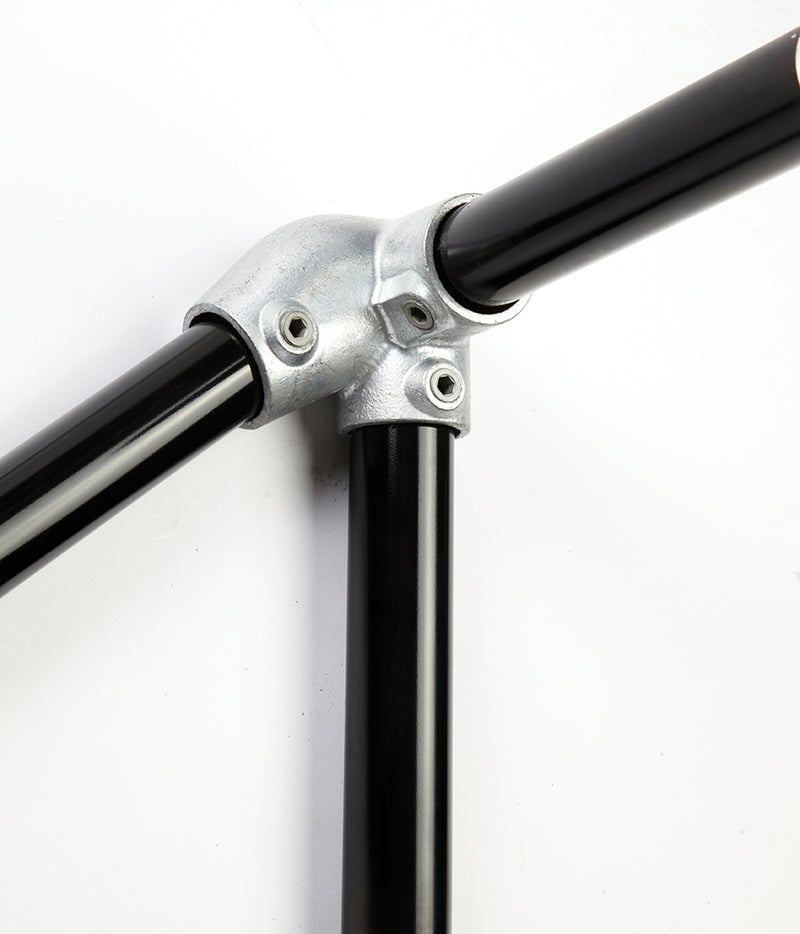 C201LH.C201 Left Hand Level to Sloping Down Side Outlet Elbow 30° to 45°