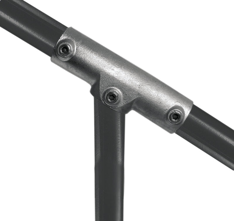 C57.177 Three Socket Tee 11° to 30° - Handrail Fitting